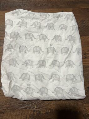 Pottery Barn Elephant Print Fitted Crib Sheet - Gray